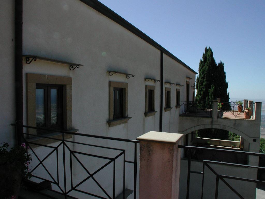 Eremo Hotel Casa Del Sorriso Erice Luaran gambar