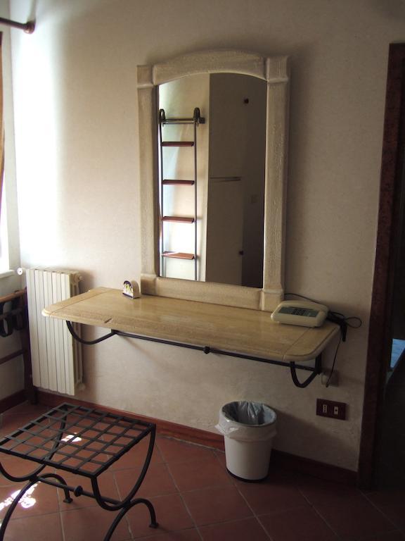 Eremo Hotel Casa Del Sorriso Erice Bilik gambar